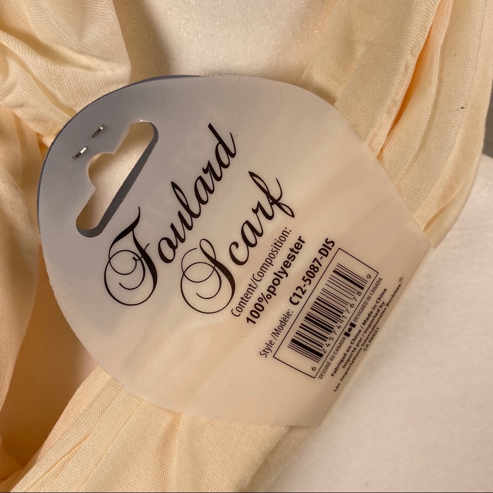 ⭐️SEE NEW LISTING⭐️Hot Steps Ivory Foulard Scarf - Picture 3 of 6